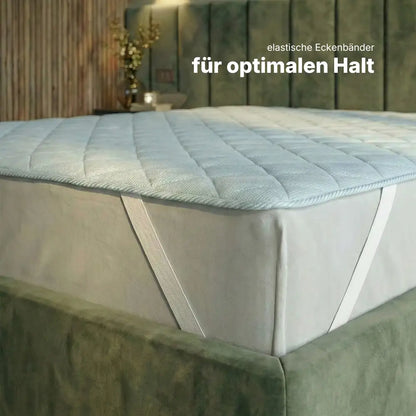 TopCool Matratzenauflage mit elastischen Eckbändern, sicher auf der Matratze befestigt für optimalen Halt ohne Verrutschen
